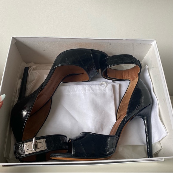 Givenchy Shark Lock Black Eel Print Calf Leather Heel Sandals 37.5 - Picture 7 of 10